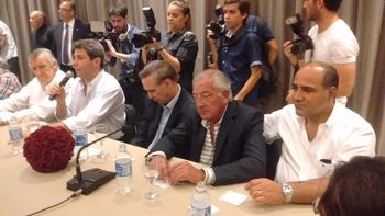 gobernadores justicialistas reclaman por el 15 por ciento para las provincias gobernadores justicialistas reclaman por el 15 por ciento para las provincias