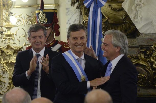 Tras ser presidente durante doce horas, Pinedo se refirió a las bromas en Twitter