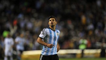 el kun, feliz: cerramos un gran ano con la seleccion el kun, feliz: cerramos un gran ano con la seleccion