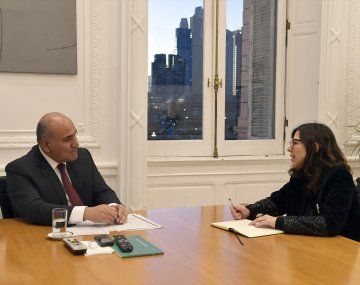 El jefe de Gabinete, Juan Manzur, junto a la flamante ministra de Economía, Silvina Batakis. 