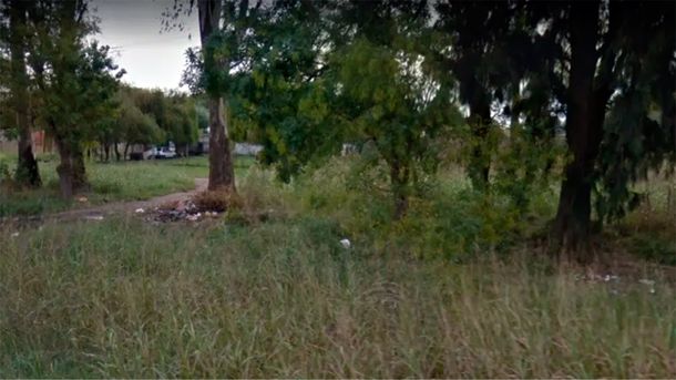 Hallan a un remisero estrangulado y con golpes en la cabeza en un descampado de Moreno