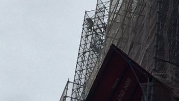 confiteria el molino: hombre amenazo con tirarse al vacio desde la cupula confiteria el molino: hombre amenazo con tirarse al vacio desde la cupula