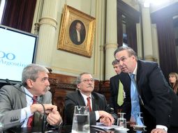 el senado podria convertir en ley al presupuesto 2013 el senado podria convertir en ley al presupuesto 2013