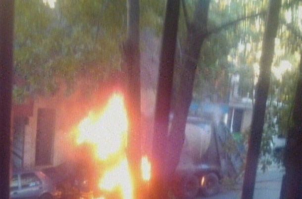 Chocó y se incendió un camión de residuos en San Cristóbal