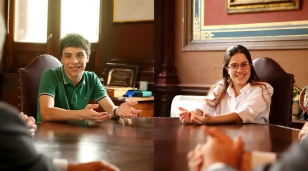 Larisa Maldonado Cler y Laureano Álvarez representaron a Argentina en la Escuela Espacial de la NASA. Larisa Maldonado Cler y Laureano Álvarez representaron a Argentina en la Escuela Espacial de la NASA.