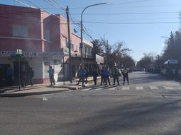 Incidentes en Plottier: atacaron el comercio de un supuesto sospechoso por el femicidio de Cielo