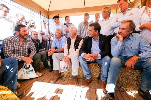 Nuevo intento de Massa para seducir a los radicales bonaerenses