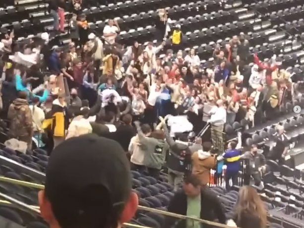 VIDEO: El emotivo apoyo argentino a Campazzo