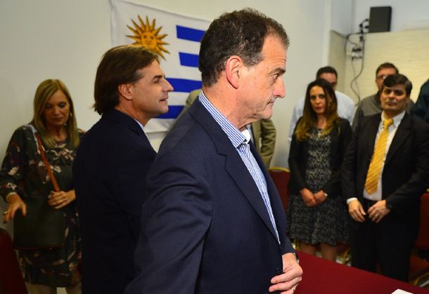 La influencia de la agenda militarista en el gobierno uruguayo se da con la presencia de Cabildo Abierto en la coalición.