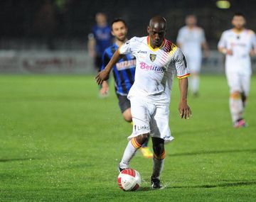 Futbolista denunciado por robarle a una prostituta