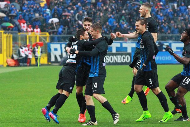 Todos quieren saludar al argentino