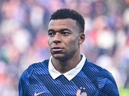 Siguen los dramas en Francia: polémica con Mbappé tras ausentarse de la concentración Siguen los dramas en Francia: polémica con Mbappé tras ausentarse de la concentración