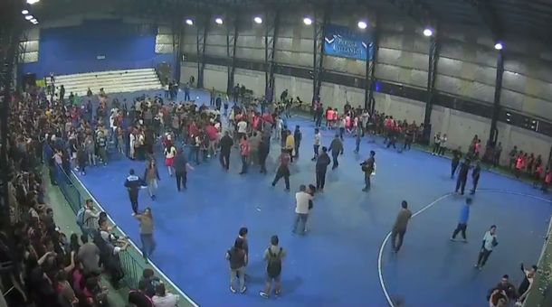 Batalla campal en la final del futsal femenino entre San Lorenzo y Huracán