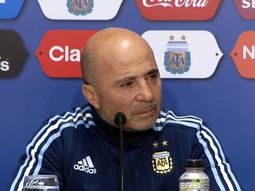 sampaoli no sabia que lo filmaban y dejo al desnudo su mas asqueroso habito sampaoli no sabia que lo filmaban y dejo al desnudo su mas asqueroso habito