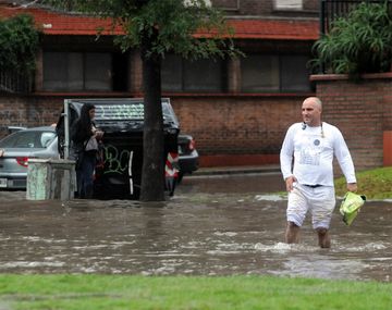 Temporal en la Ciudad y el Conurbano: caos por rayos y anegamientos