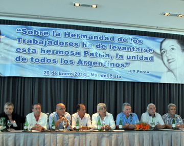 ¿Quién es quien en la mesa de Moyano y Barrionuevo?