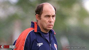 bochini critico el planteo de brindisi tras el debut en la b bochini critico el planteo de brindisi tras el debut en la b