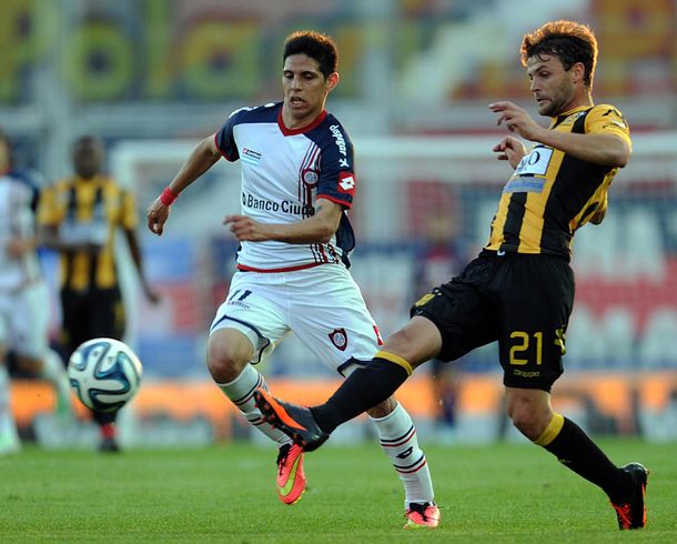 San Lorenzo golpeó en momentos clave para derrotar a Olimpo