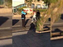 VIDEO: Lo intentaron linchar porque se despistó con el auto y casi mata a una joven