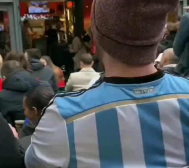 Argentino vivió la final en medio de franceses y gritó re sacado