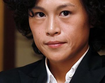 Se rebeló contra su padre porque él quiere que deje de ser lesbiana