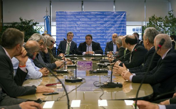 La CGT y las dos CTA rechazaron la propuesta de Triaca