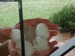 cayo granizo del tamano de pelotas de tenis en arequito y ocho personas fueron evacuadas cayo granizo del tamano de pelotas de tenis en arequito y ocho personas fueron evacuadas