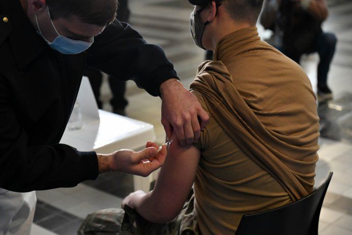 Sputnik V, Astrazeneca y Sinopharm: todo lo que hay que saber sobre la combinación de vacunas