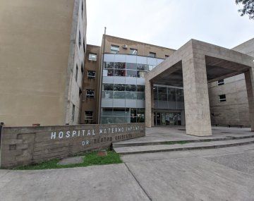 Un enfermero le inyectó leche en el suero a un bebé de 6 meses