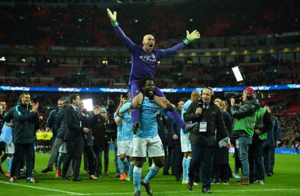 El argentino Caballero se vistió de héroe y el City es campeón de la Copa de la Liga