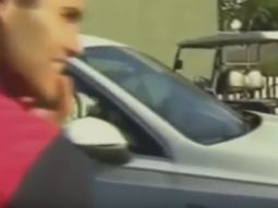 Empezó mal: un refuerzo del Barcelona le chocó el auto a Luis Suárez