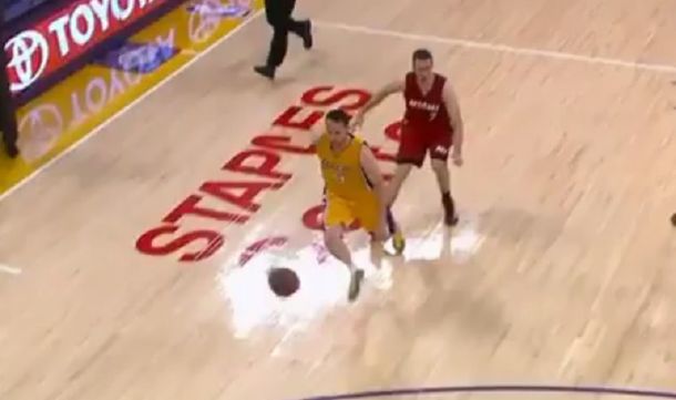 La avivada de un brasileño que sorprendió a todos en la NBA