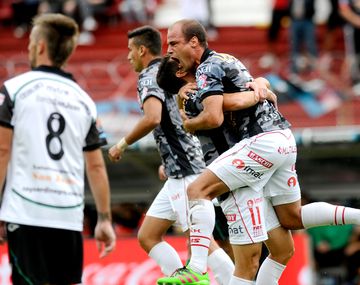 Huracán venció a San Martín en Parque Patricios