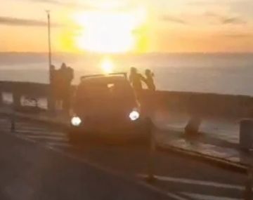 Mar del Plata: despistó con su auto y casi provoca una tragedia