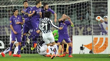la juventus de tevez y el benfica de garay pasaron de ronda; napoli eliminado la juventus de tevez y el benfica de garay pasaron de ronda; napoli eliminado