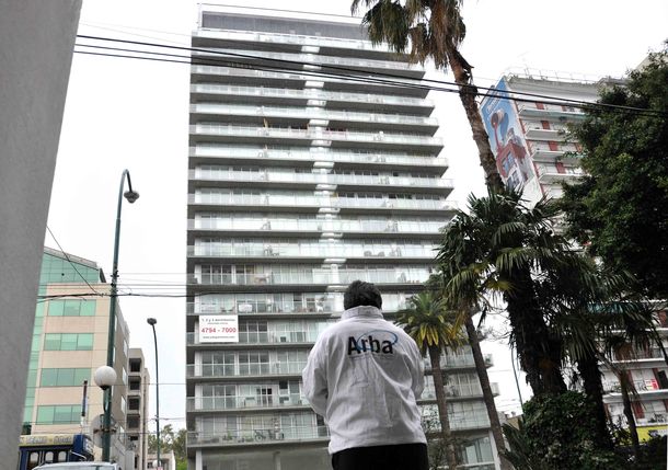 Detectan un edificio de lujo que pagaba como baldío