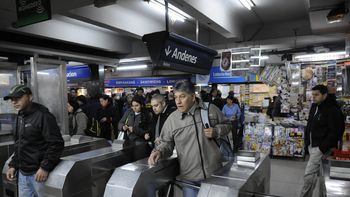 metrodelegados levantaron molinetes durante dos horas metrodelegados levantaron molinetes durante dos horas