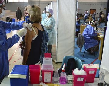 Vacunación VIP: explosivas declaraciones de dos médicas del Hospital Posadas