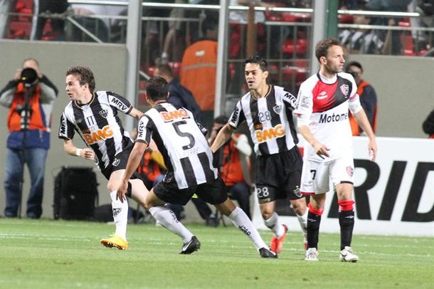 Newells no pudo en los penales y el Mineiro es finalista