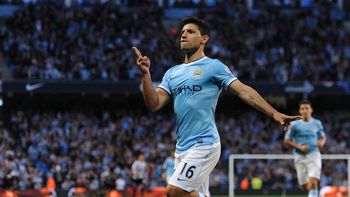 con dos goles del kun, el city reacciono y le gano al everton con dos goles del kun, el city reacciono y le gano al everton