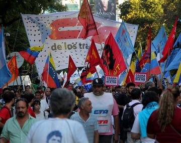 Marcha en defensa de Venezuela