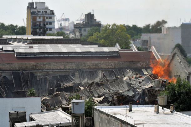 Bomberos de Vuelta de Rocha explican la causa de la tragedia de Barracas