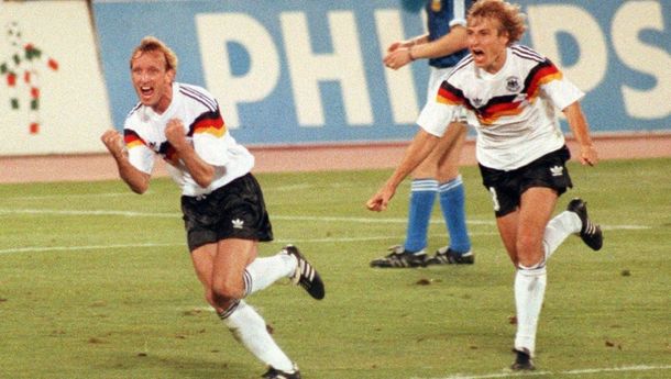 Brehme anotó el gol que le dio a Alemania la tercera Copa del Mundo en Italia 1990. Brehme anotó el gol que le dio a Alemania la tercera Copa del Mundo en Italia 1990.