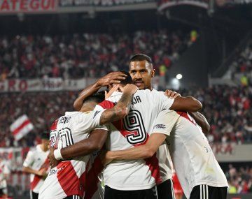 River presenta su nueva camiseta alternativa