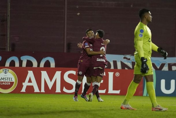 Lanús empató con Puerto Cabello y avanzó como uno de los mejores primeros de la Copa Sudamericana