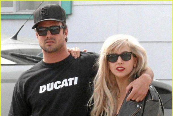 Lady Gaga y novio
