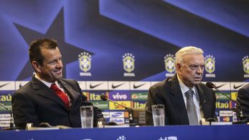 tras el fracaso mundialista, dunga es el nuevo dt de brasil tras el fracaso mundialista, dunga es el nuevo dt de brasil