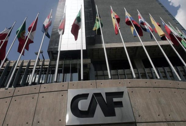 La CAF aprobó crédito puente para que la Argentina no caiga en default con el FMI