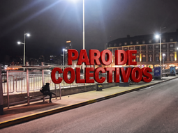 Paro de colectivos hasta el lunes pese al compromiso de pagos de los empresarios: líneas afectadas Paro de colectivos hasta el lunes pese al compromiso de pagos de los empresarios: líneas afectadas