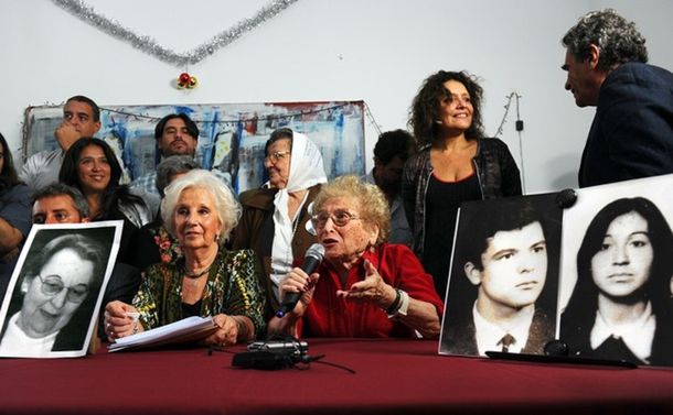 Abuelas de Plaza de Mayo conmemora los 43 años de su nacimiento